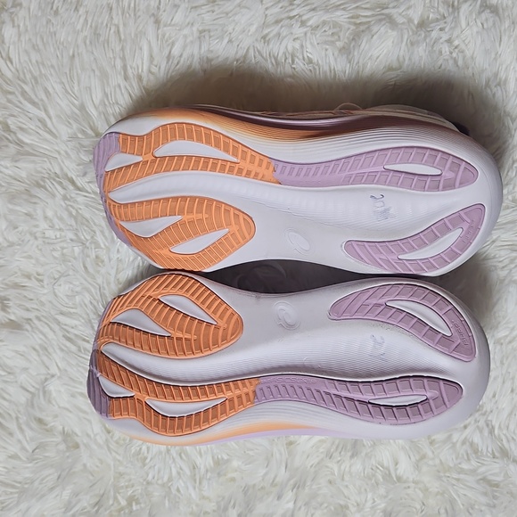 ASICS Women's White and Pink Athletic Shoes - Picture 4 of 5